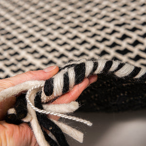 Hand Knotted Wool Rug "Cross Weave" in Black/White