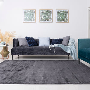 Hand Made Viscose Rug "Oulu" in Charcoal