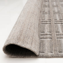Load image into Gallery viewer, Hand Knotted Wool  Rug &quot;Radisson&quot; in Grey

