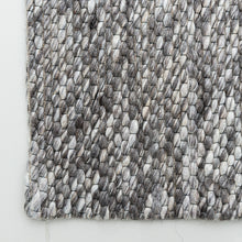 Load image into Gallery viewer, Hand Woven Wool Rug &quot;Valencia&quot; Grey
